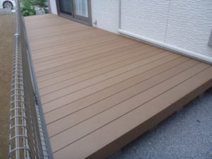 東京都の住宅に、那賀ウッドプラス・ウッドデッキを導入いただきました