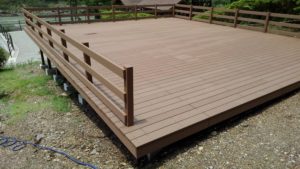 国産木粉を活用したWPCウッドデッキ＠わじきキャンプ村