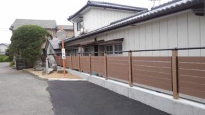 国産木粉を活用したWPCフェンスを池田支援学校に導入いただきました